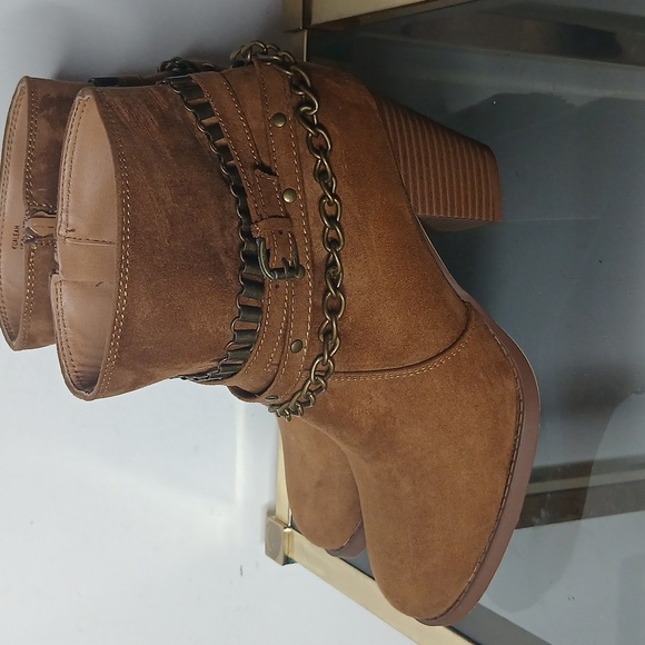JustFab Kualeah Chain Strap Ankle Boots Size 9 - Picture 3 of 15